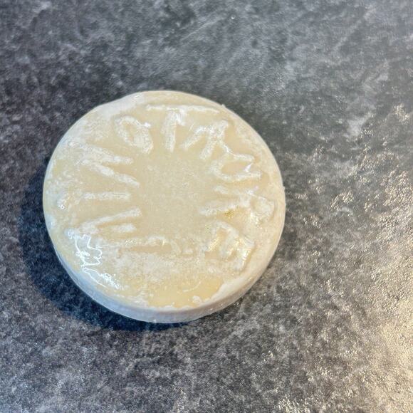 MINOTAURE‎ by Paloma Picasso Round Savon Soap Bar Travel Size 20 Grams - Picture 2 of 3